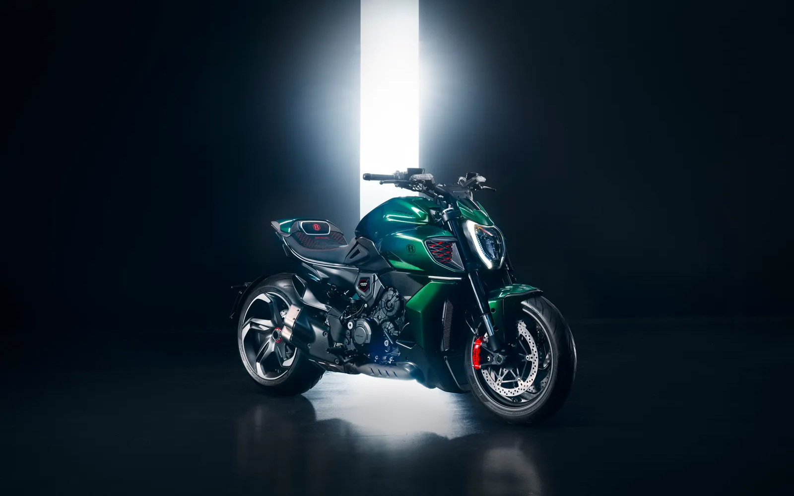 DUCATI OKAZAKI ドゥカティ正規ディーラー ドゥカティ岡崎